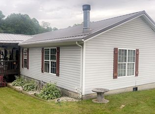 913 Johnson St, Oak Hill, WV 25901