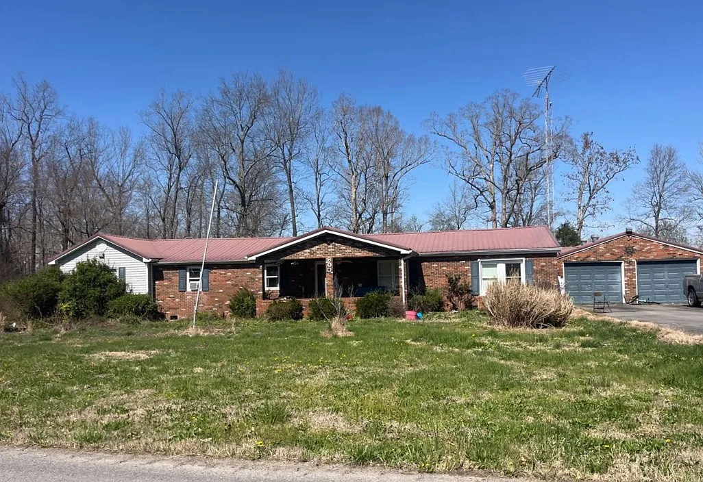 800 Fergusontown Rd photo 1