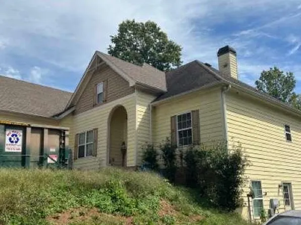 6190 Julian Rd, Gainesville, GA 30506