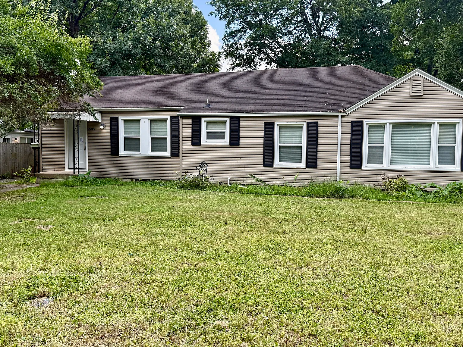 4 bed, 2.5 bath, 1996 sqft, $2,650 — Photo 2