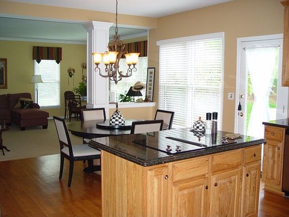 5th image of 7455 Windsor Park Dr
