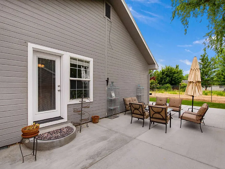 1339 E Stormy Dr — Photo 13