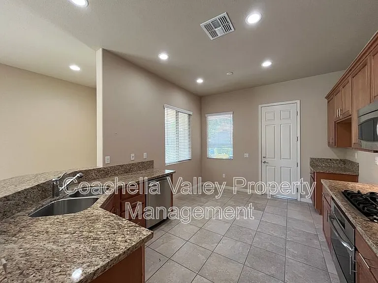 81682 Avenida Alturas — Photo 9