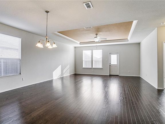 2nd image of 3124 Montserrat Creek Dr