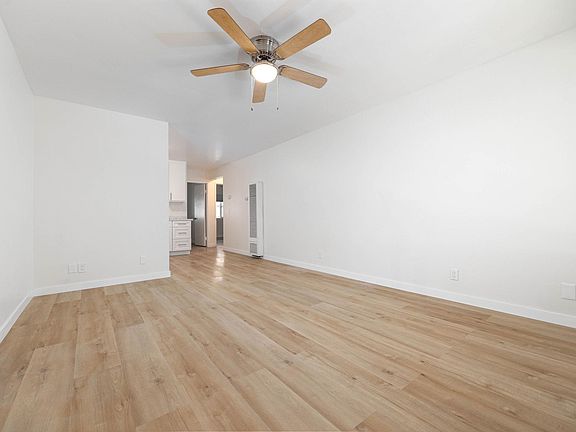 4th image of 331 E Washington Ave #C
