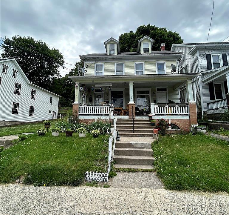1st image of 227 S Main St