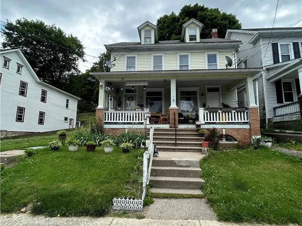 227 S Main St, Bangor, PA 18013