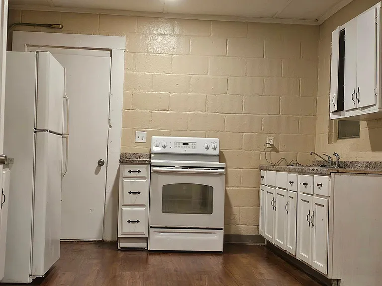 205 Mitchell Ave — Photo 5