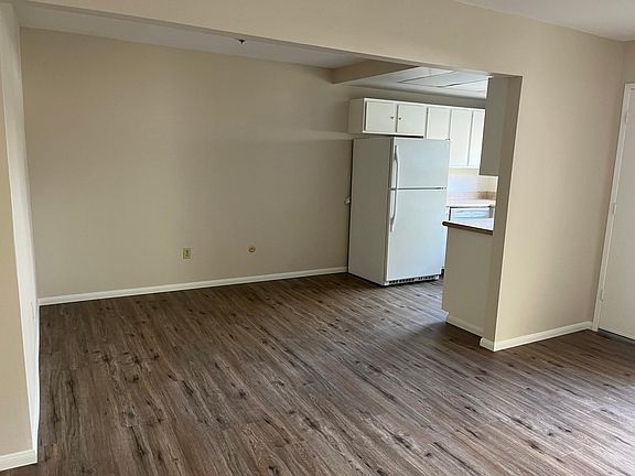 3rd image of 4441 Vision Dr APT 6