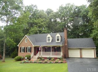 202 Peters Dr, Forest, VA 24551