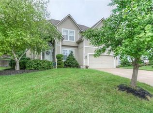 12178 S Prairie Creek Pkwy, Olathe, KS 66061