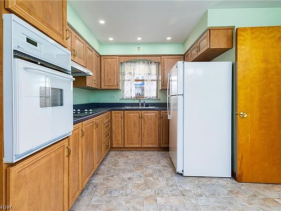 3rd image of 353 Westwood Dr