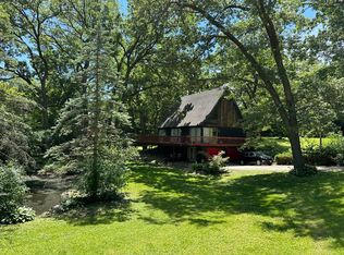 8513 Dorr Rd, Wonder Lake, IL 60097