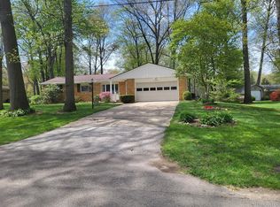 7725 Apache Trl, Temperance, MI 48182