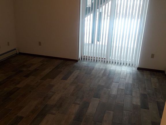 5th image of 2022 N Ferry St APT 123