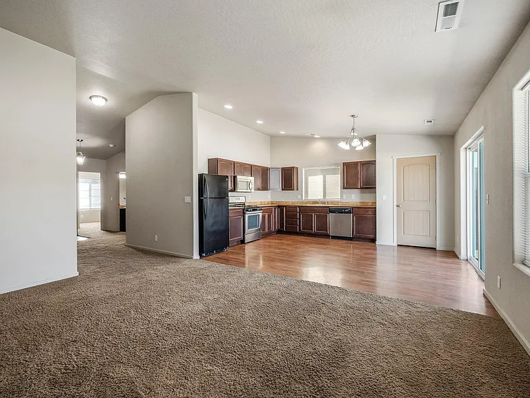 6933 N Fast Hawk Ln — Photo 6