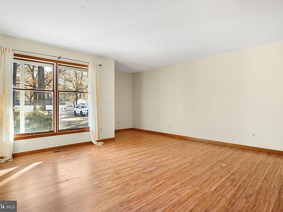5th image of 35658 Jami Ave