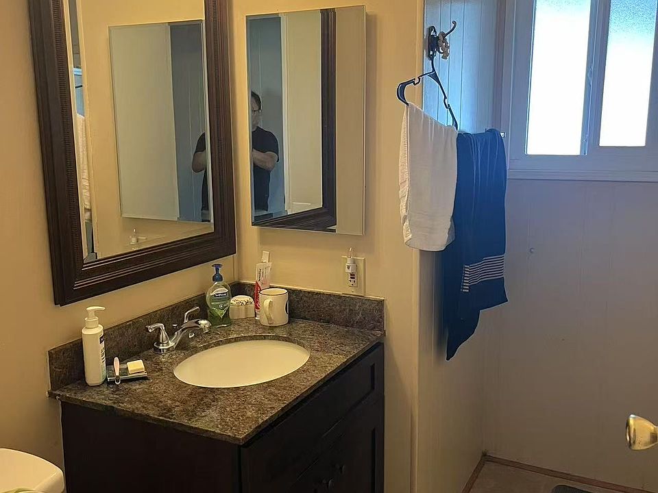 1st image of 429 Honolulu Cir