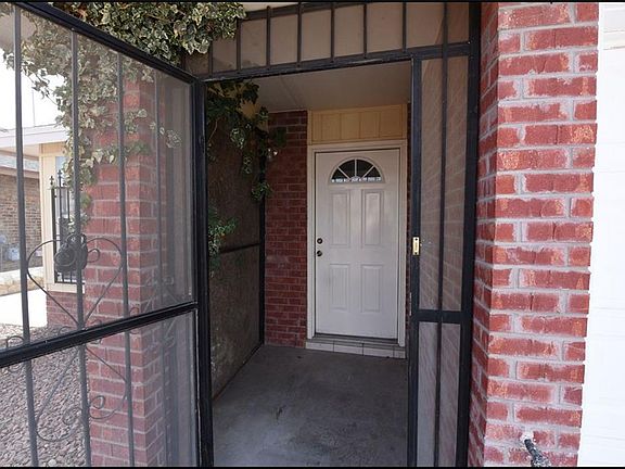 4th image of 11952 Greenveil Dr