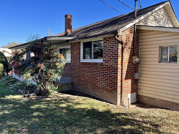 3rd image of 1605 Vance St