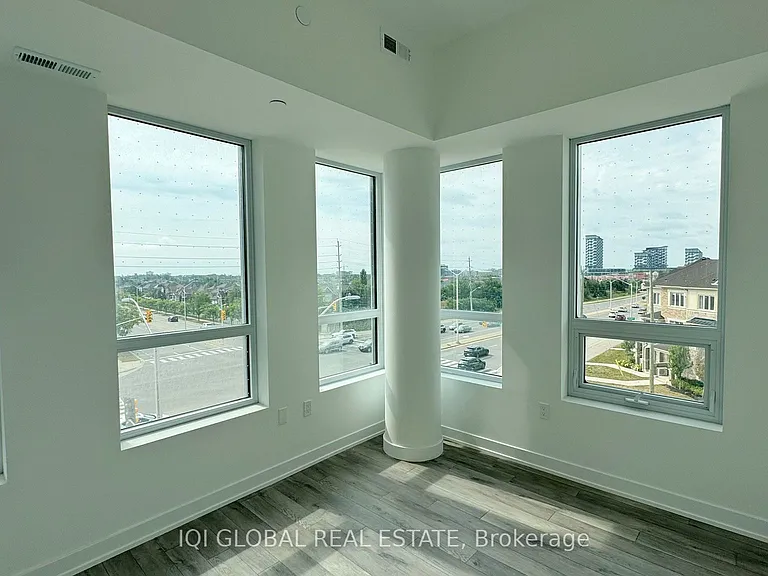 1005 Dundas St E #556 — Photo 17