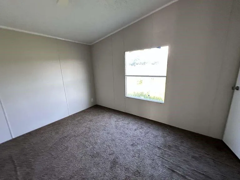 102 Bailey St — Photo 6