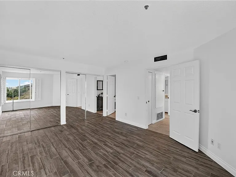260 Cagney Ln — Photo 12