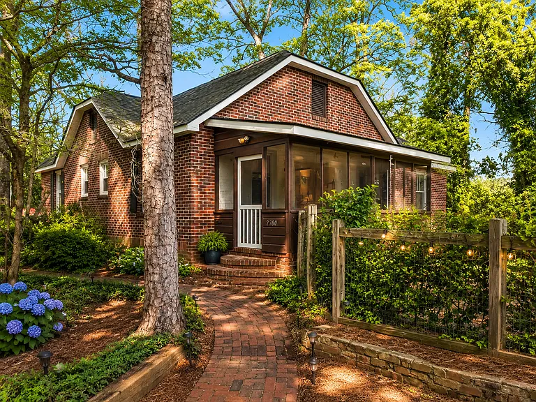 2700 Clemson Ave — Photo 1