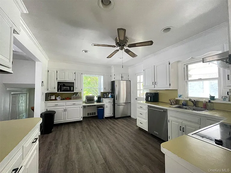 6 Beech Hill Rd — Photo 7