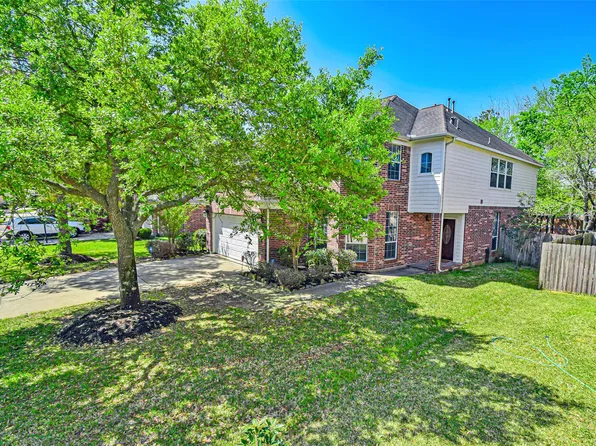 8323 Brighton Lake Ln, Houston, TX 77095