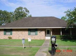 9006 Roundtree Dr, Baton Rouge, LA 70818