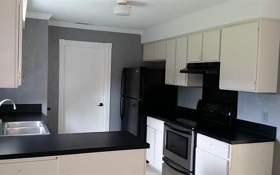 5th image of 1506 Greenfield Dr