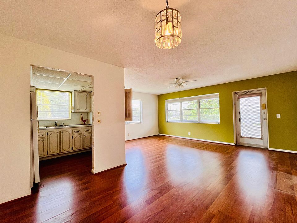 1st image of 339 Windsor O