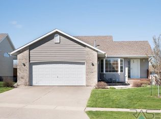 7108 W 56th St, Sioux Falls, SD 57106