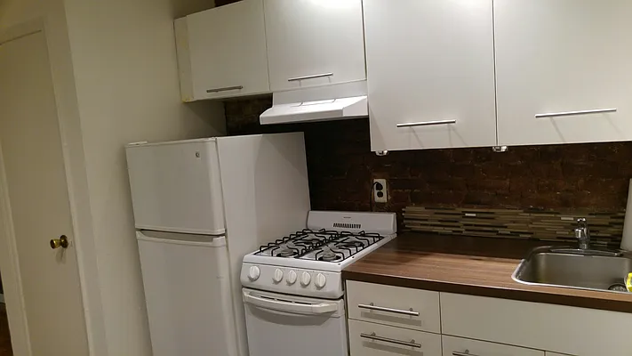 Rented by Brick Real Estate | media 41