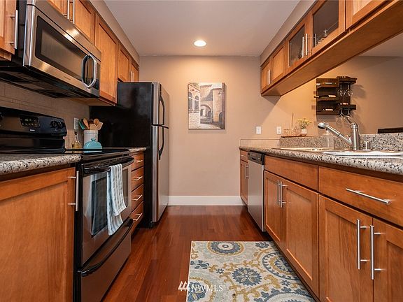 4th image of 25 N Broadway #102