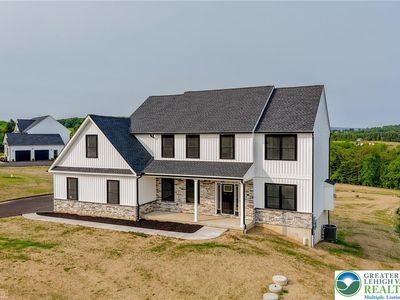 883 Emerald Valley Ln, Bangor, PA, 18013