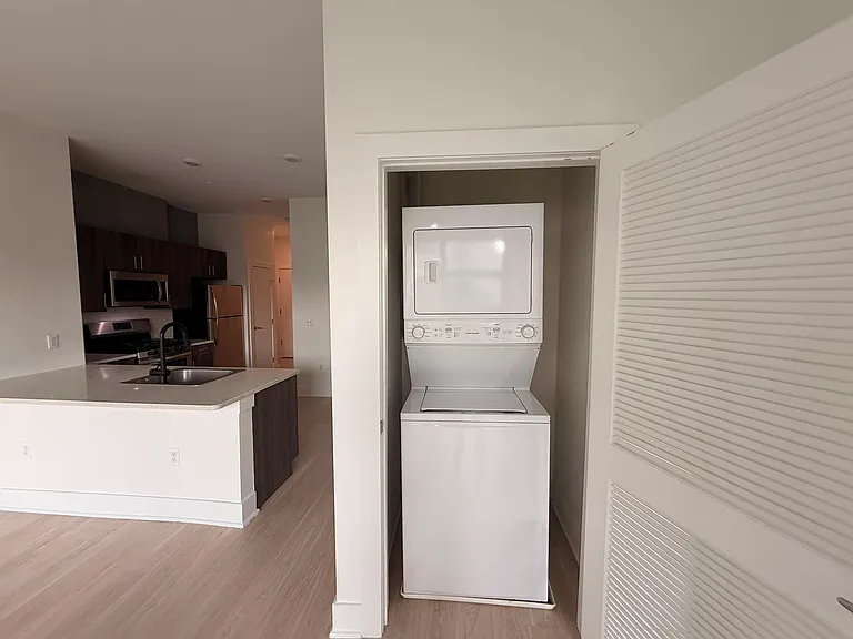 283 Fairmount Ave #213E — Photo 4