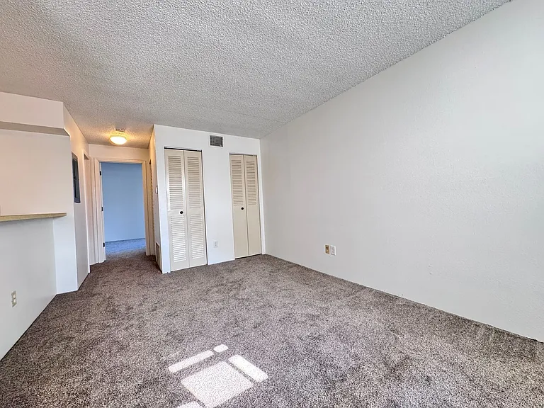 1705 Heatheridge Rd #H305 — Photo 1