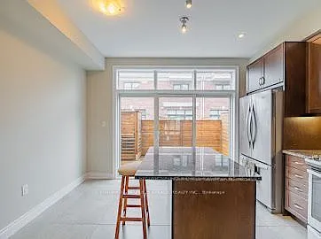 2037 Queensborough Gate — Photo 13