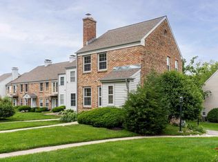 6902 Old Sauk Ct, Madison, WI 53717