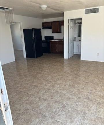 3rd image of 4000 S 15th Ave APT 2