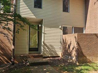 113 Forest View Dr, Winston Salem, NC 27104