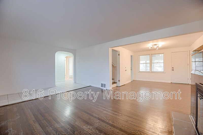 1411 S Maywood Ave, Independence, MO 64052 Zillow