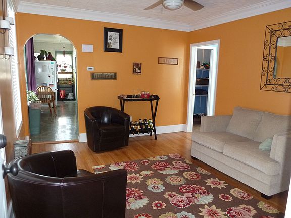 2nd image of 107 Dale St