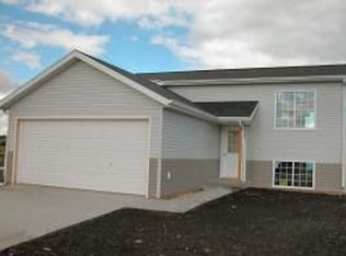 3046 32nd Ave S, Moorhead, MN 56560