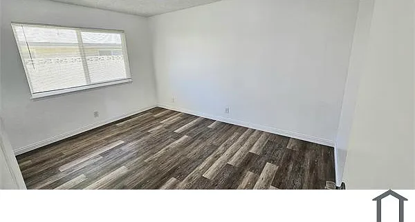 836 Langhorn St — Photo 4