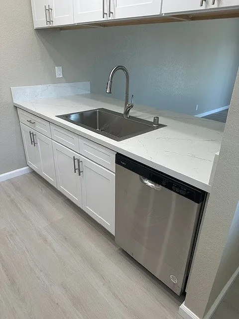 2 bed, 1200 sqft, $3,595 — Photo 4