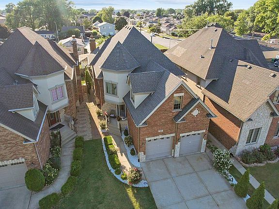 3rd image of 7802 Nashville Ave