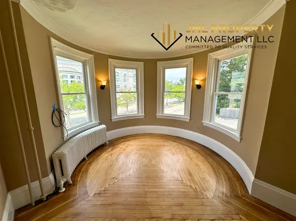 291 High St #2W, Fall River, MA 02720